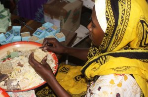 fatima-soap-cleaning